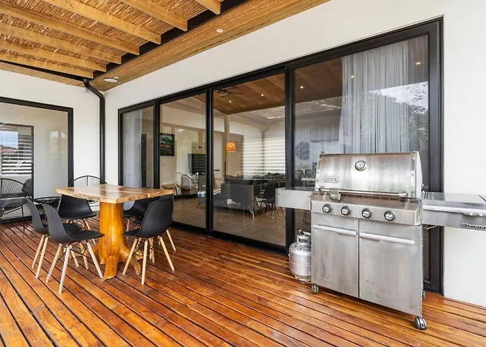 Villa Cu28 New 3 Bdrm W Pool And Guanacaste Tree *