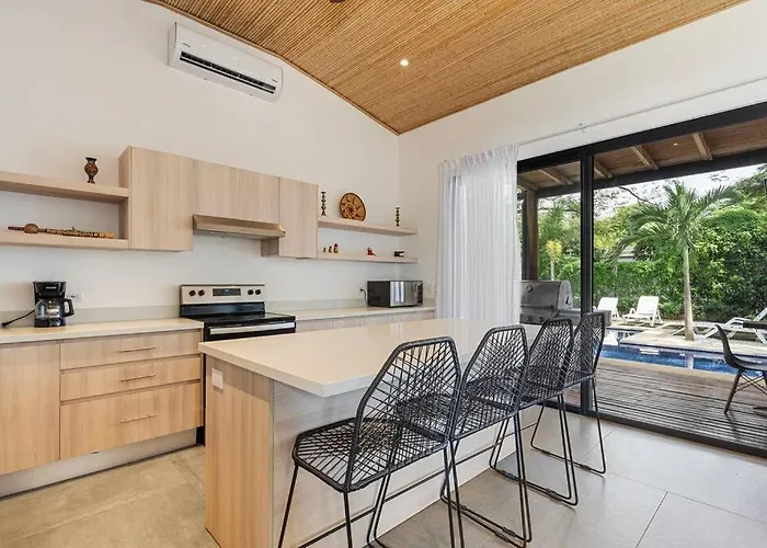 Villa Cu28 New 3 Bdrm W Pool And Guanacaste Tree Tamarindo