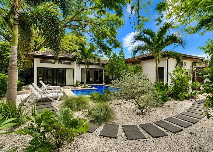Cu28 New 3 Bdrm W Pool And Guanacaste Tree *